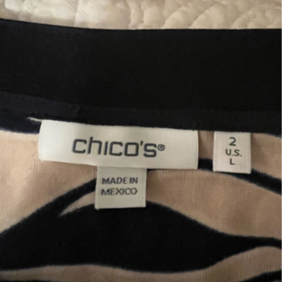 Chico's Travelers Navy Floral Tunic Blouse, size Large (Chicos 2) - Picture 6 of 8